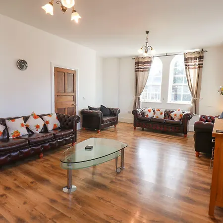 The Power House Tatil Evi Loftus