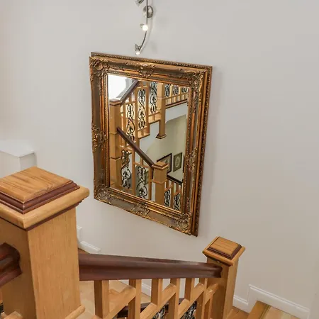 The Power House 洛夫特斯