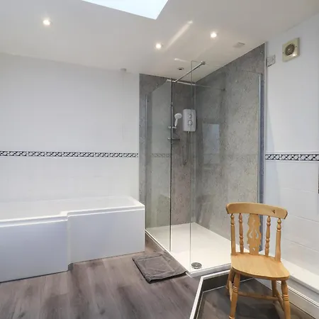 The Power House * 洛夫特斯